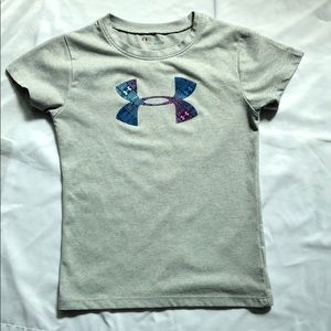 Adorable Girls under armour shirt sz6